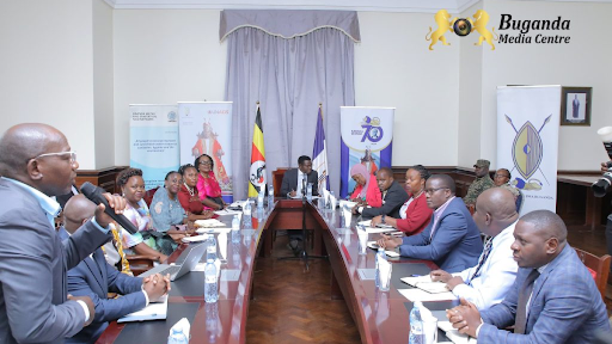 .Wano nga bakubaganya ebirowoozo .Wano nga bakubaganya ebirowoozo